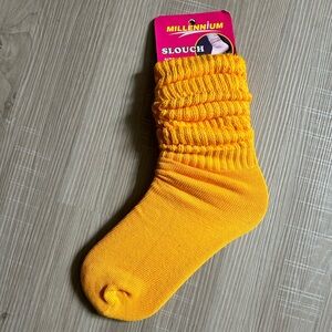 Youth Slouch Socks Gold.